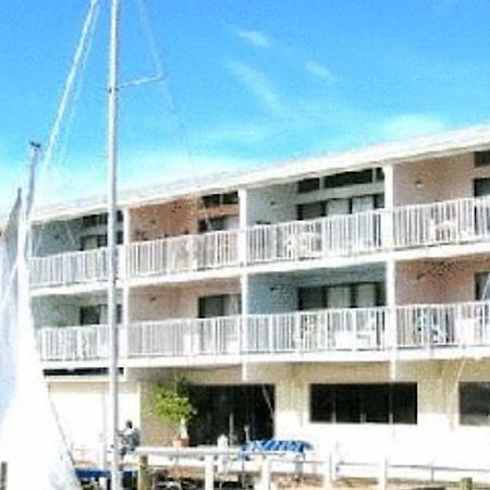 Апарт отель Cedar Cove Beach And Yacht Club Сидар-Ки Экстерьер фото